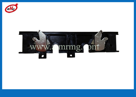 4450582423 ชิ้นส่วนเครื่องจักร ATM NCR S1 ประตูรถบรรทุกคาสเซ็ตต์พร้อม Pusher Assy 445-0582423